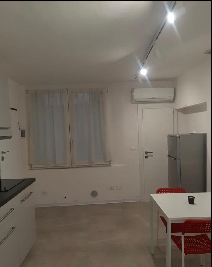Duomo Parma Appto Apartment ภายนอก รูปภาพ